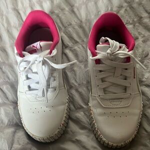 Puma sneakers like new.